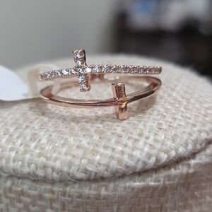Elegant Rose Gold Cross Ring